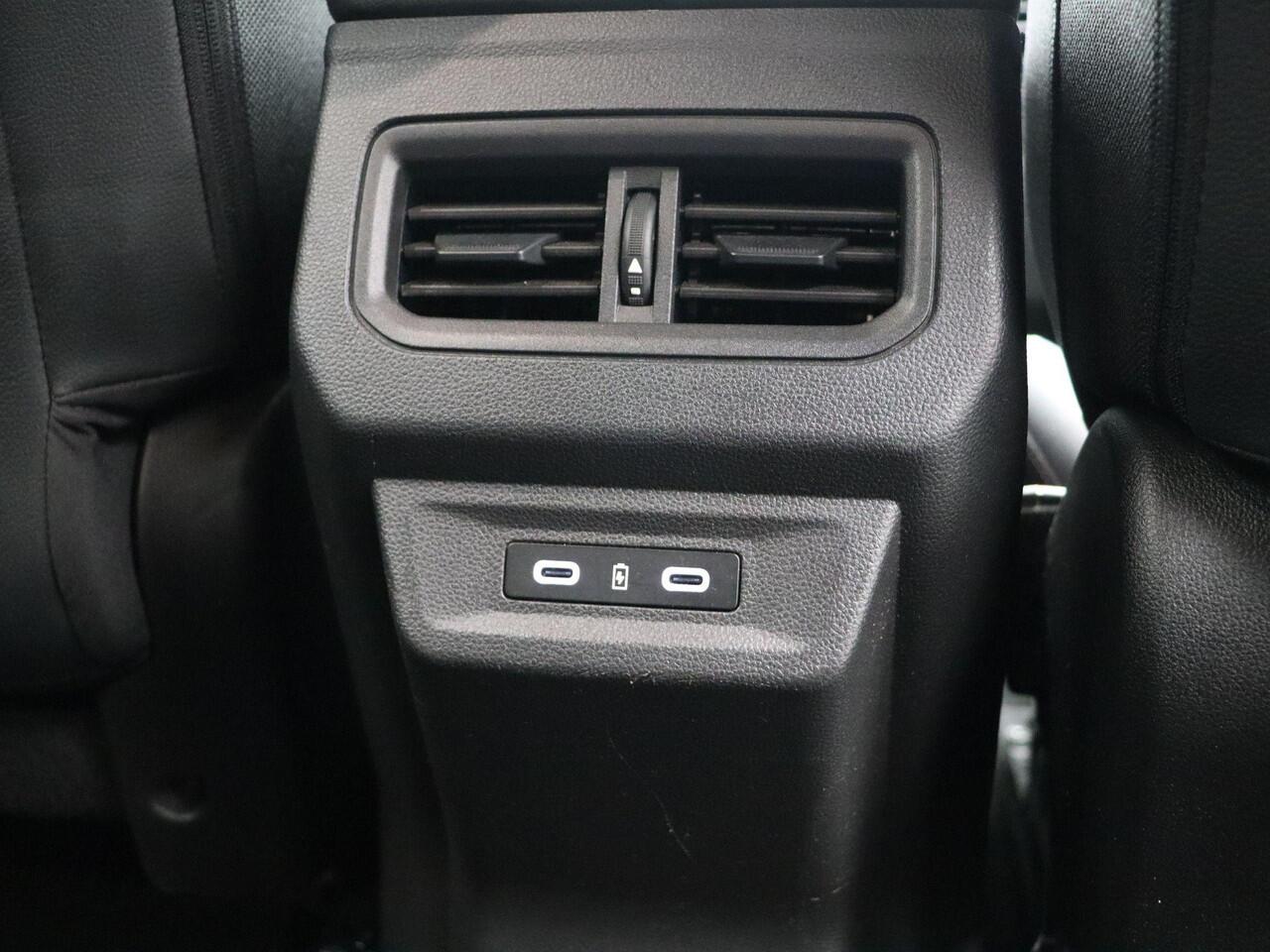 Renault ESPACE E-Tech full hybrid 200 techno 7p. | 7 persoons | Adaptieve cruise control | elektrisch bedienbare kofferklep | Stuur verwarming | 360 graden camera |