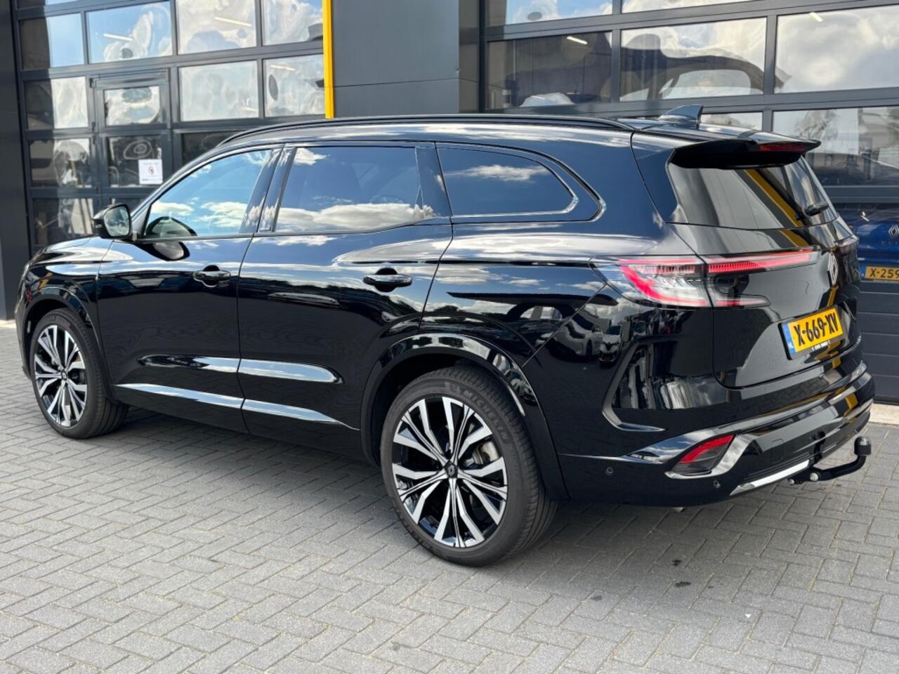 Renault ESPACE E-Tech Full Hybrid 200 Iconic 7p Pano Trekhaak Head Up