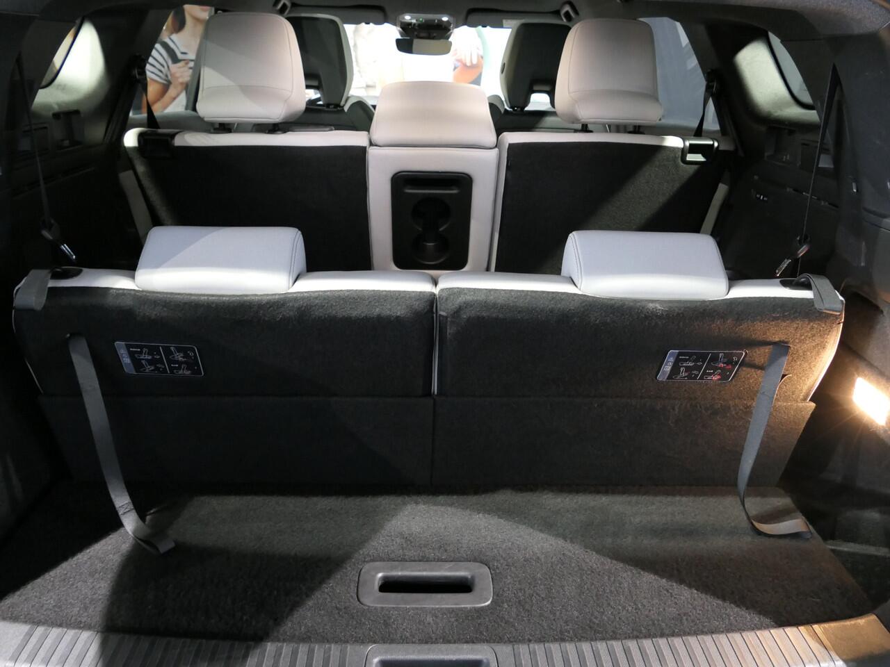 Renault ESPACE E-Tech full hybrid 200 iconic 7p. - Occasion Lease vanaf ¤689 p/m - *Panoramadak!* - Adaptive cruise - headup display - Harman Kardon audio