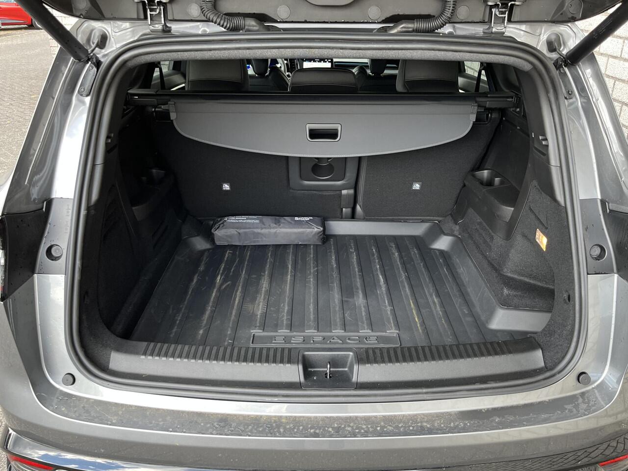 Renault ESPACE E-Tech full hybrid 200 Esprit Alpine 5p. | 360° Camera | El. achterklep | Vierwielbesturing |