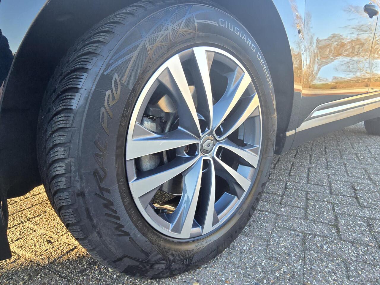 Renault ESPACE 1.8 TCe Intens 7p. 224pk Automaat | Trekhaak | Adaptieve Cruise | Achteruitrijcamera | Elektrische Achterklep | Head up Display