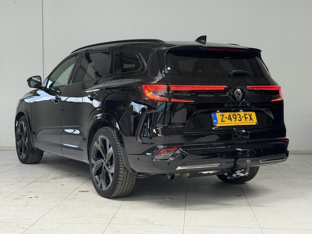 Renault ESPACE E-Tech full hybrid 200 Esprit Alpine 7p. | Navigatie | 360 Camera | Harman / Kardon | Matrix LED | Trekhaak | All-Season Banden |