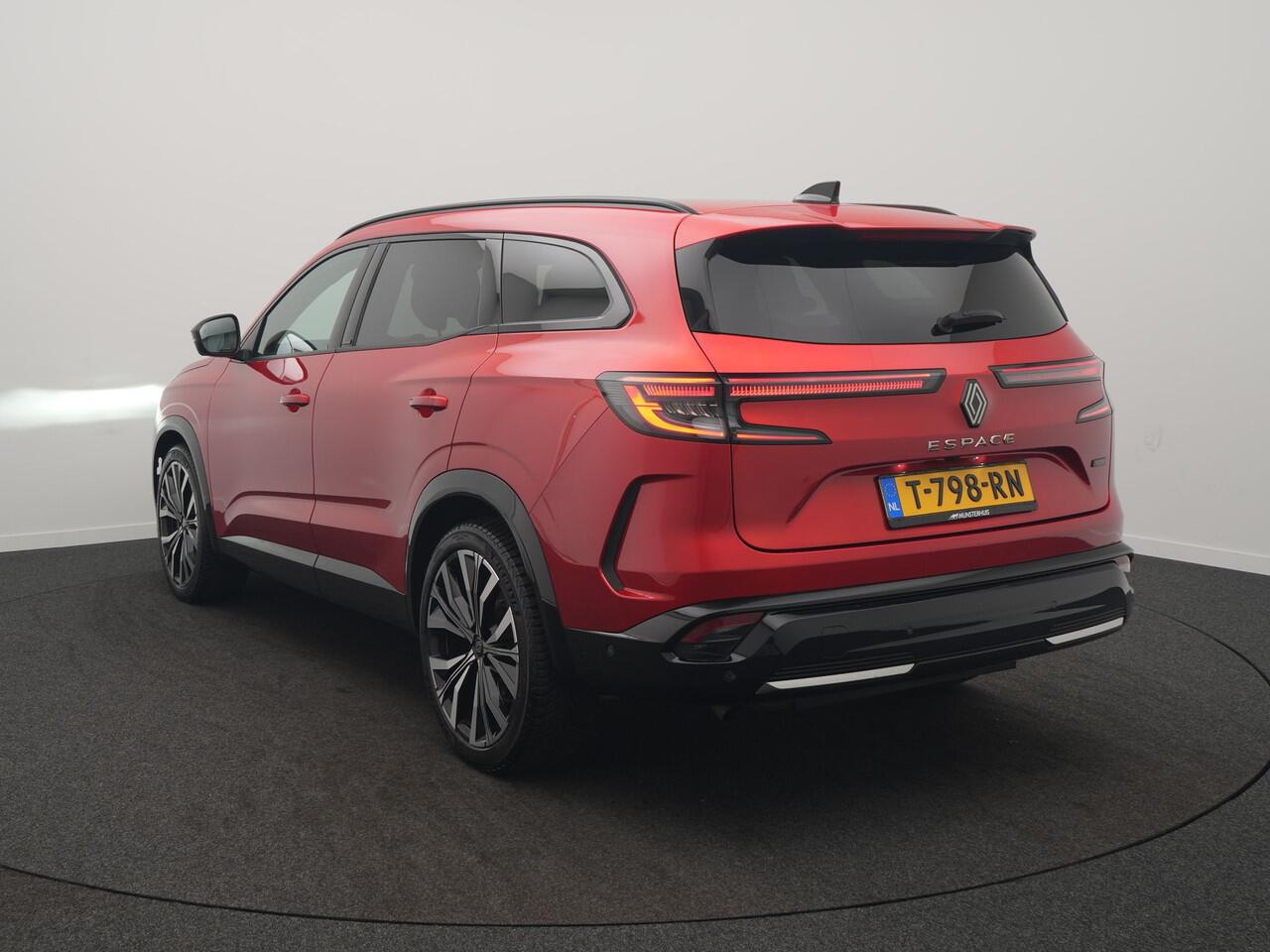 Renault ESPACE E-Tech Full Hybrid 200 Iconic 7p. - RIJKLAARPRIJS - 7-persoons - All Seasonbanden - Adaptive Cruise Control - Harman/Kardon - 360 Graden Camera - Head-Up Display - Dealeronderhouden