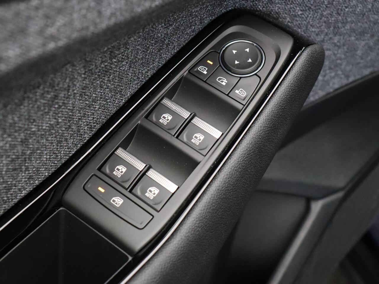 Renault ESPACE E-Tech full hybrid 200pk techno 7p. | Panoramisch vast glazen dak | Stoel- en stuurwielverwarming | Voorruitverwarming | 360 graden camera |