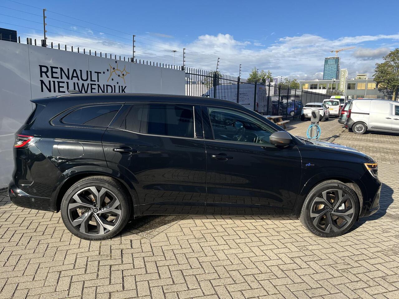 Renault ESPACE E-Tech full hybrid 200 esprit Alpine 7p. / Pack harman kardon / Pack Solid / Pack advanced driving / Pack around view / Panoramisch vast glazen dak / Head-up display / Matrix LED / Trekhaak inklapbaar