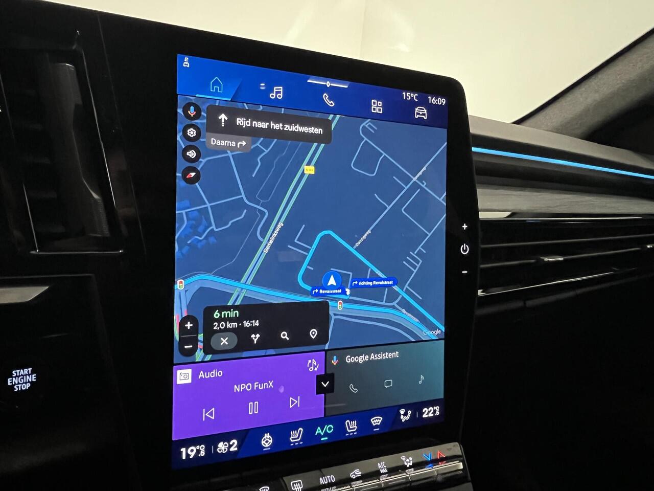 Renault ESPACE 1.2 E-Tech Full Hybrid 200 Iconic 7p. | Matrix LED | Panoramadak | Harman Kardon | Pack Advanced Driving Assist