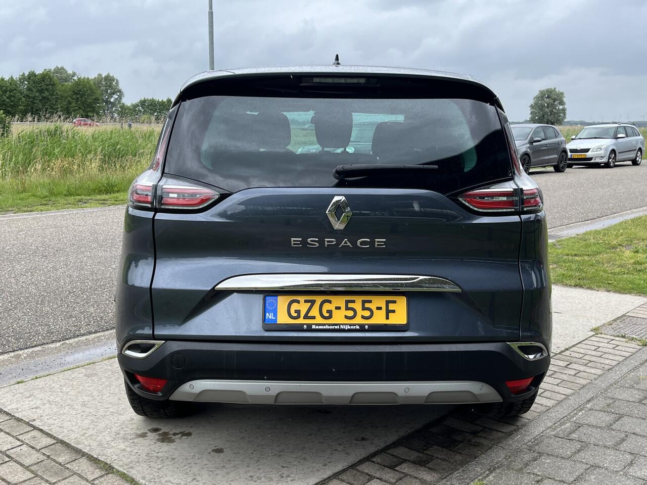 Renault ESPACE 2.0 Blue dCi 160pk Intens 7 persoons / Automaat /Dealer onderhouden Pano / Elek. stoelverstelling / Camera / Applecarplay - Androidauto /