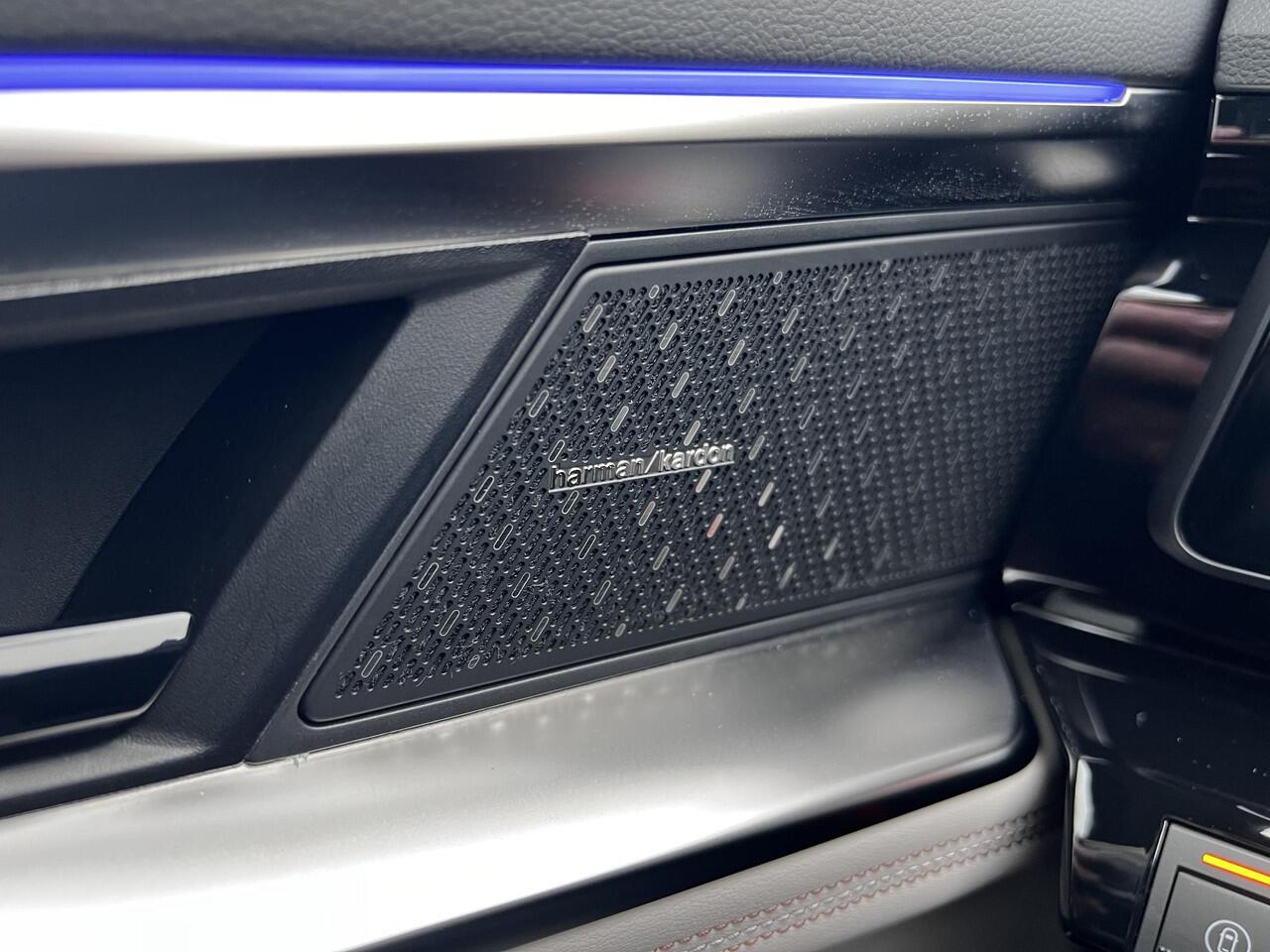 Renault ESPACE E-Tech full hybrid 200 iconic 7p. / Fabrieksgarantie 04-2027 / 7 persoons / 1.500 kg trekgewicht / Panorama dak / Leder / Elektrische stoelen / Massagefunctie / Elektrische klep / Harman Kardon Audio / Navi / Camera 360° / 20" LM wielen All Season banden 