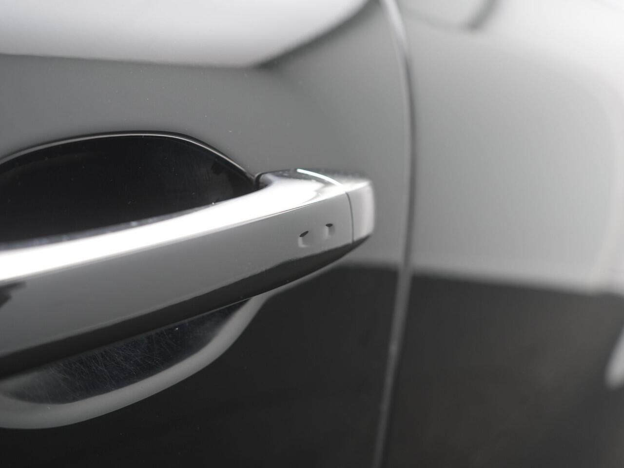 Renault ESPACE 1.8 TCe 225 EDC Initiale Paris 7p. - RIJKLAARPRIJS - 7-persoons - All Seasonbanden - Dealeronderhouden - Afneembare Trekhaak - Elektrisch Glazen Panoramadak