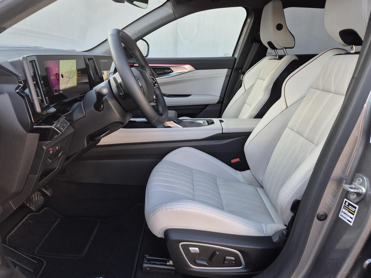 Renault ESPACE E-Tech Full Hybrid 200 7P Iconic Automaat / 7 Persoons / Fabrieksgarantie tot 04-2027 / Trekgewicht 1500 kg / Pack Vision / Allseason banden / Head Up Display / Panoramadak / Elektrische achterklep / Harman/Kardon Audio Systeem /