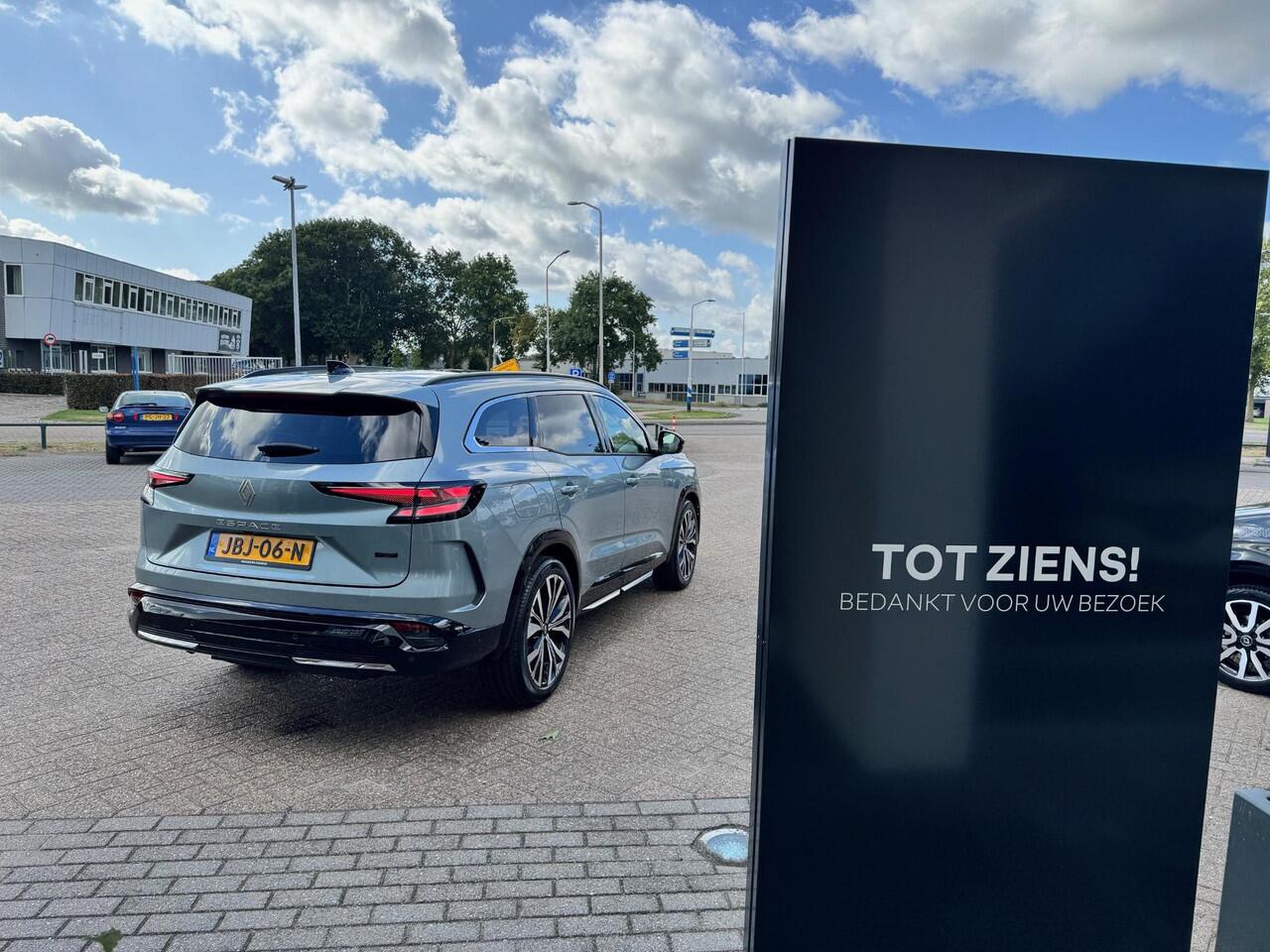 Renault ESPACE E-Tech full hybrid 200 iconic 5p. PACK VISION/ PACK LIGHT & SOUND/ ETC... LED MATRIX. DIVERSE UITVOERINGEN UIT VOORRAAD LEVERBAAR ETC... RIJKLAAR!