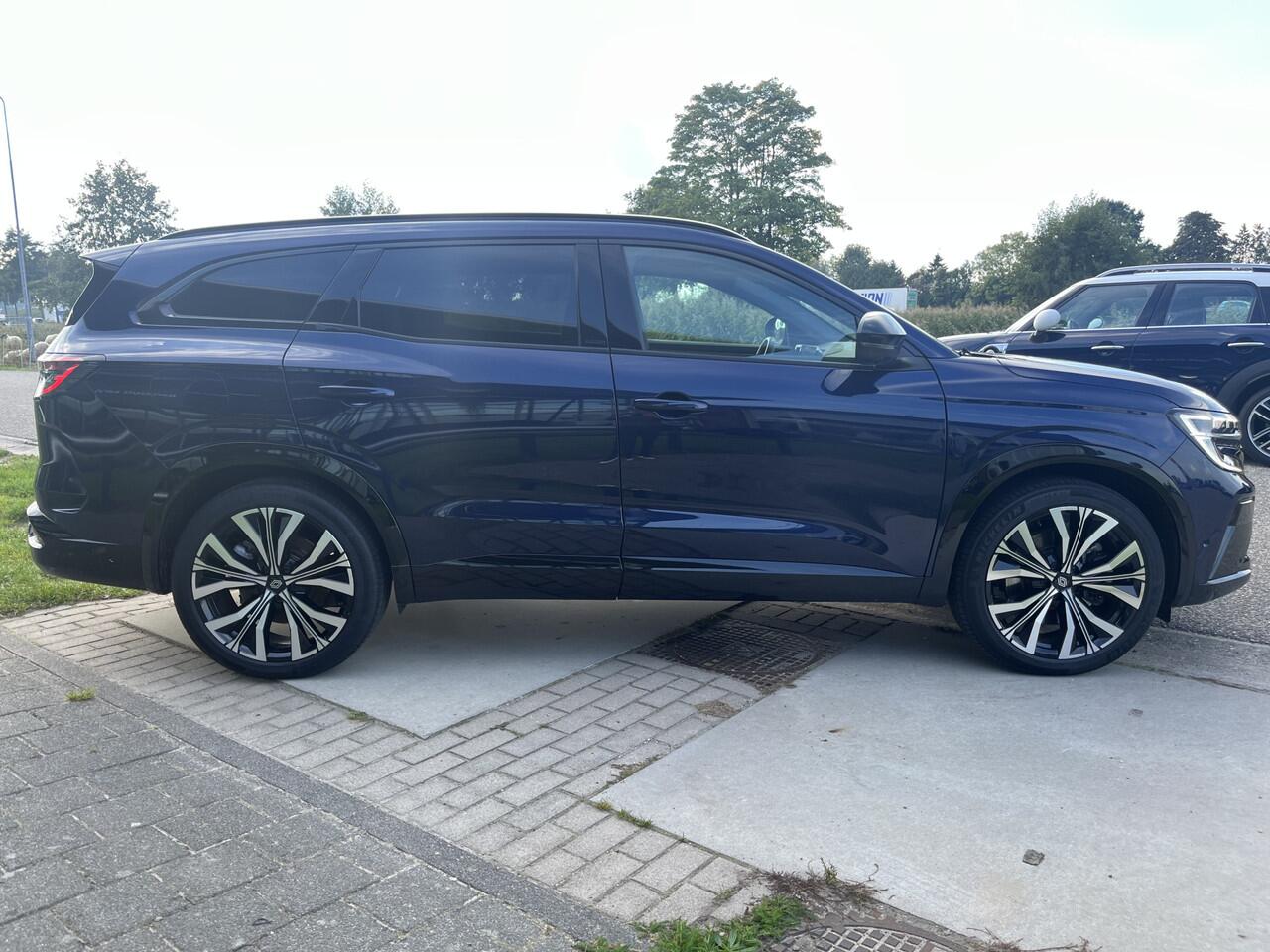 Renault ESPACE hybrid 200 iconic 7-Persoons / Harman-Kardon / 4-Control / Stoelverw. + Stuurverw. / 360' Camera / Apple Carplay - Android Auto / 20'' LMV /