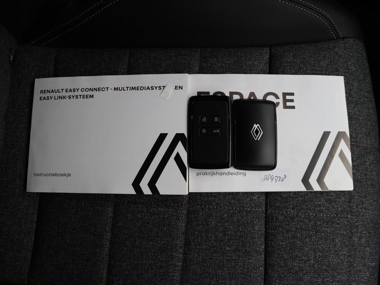 Renault ESPACE E-Tech full hybrid 200pk techno 7p. | Panoramisch vast glazen dak | Elektrisch bedienbare achterklep |