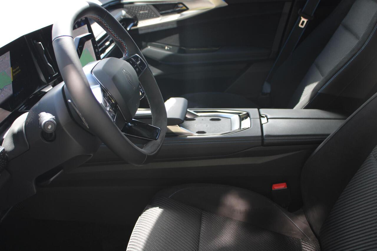 Renault ESPACE E-Tech full hybrid 200 esprit Alpine 7p. / DEMO / PACK HARMAN KARDON / PACK ADVANCED DRIVING ASSIST / PACK AROUND VIEW CAMERA