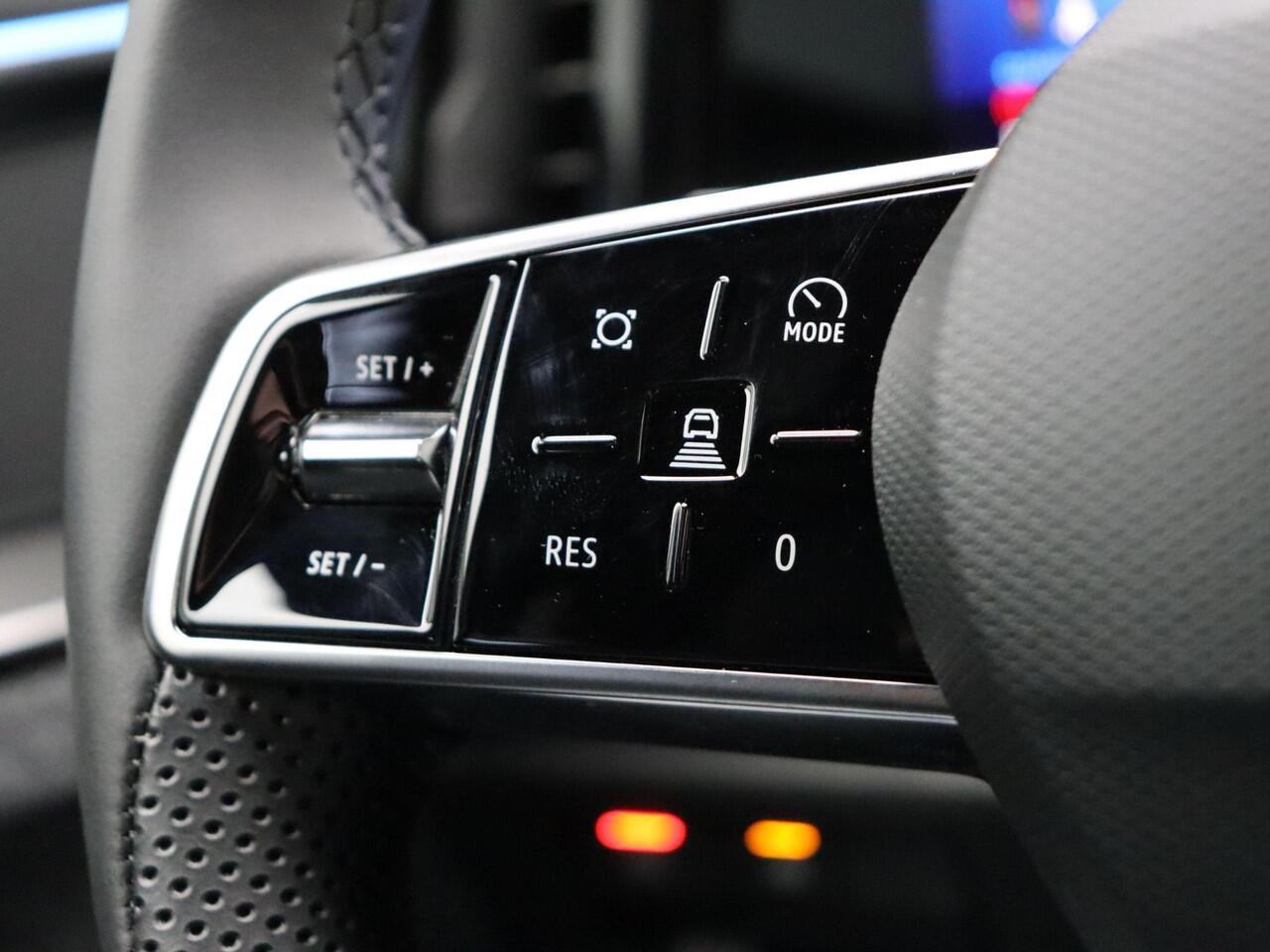 Renault ESPACE E-Tech full hybrid 200pk techno 7p. | Panoramisch vast glazen dak | Stoel- en stuurwielverwarming | Voorruitverwarming | 360 graden camera |