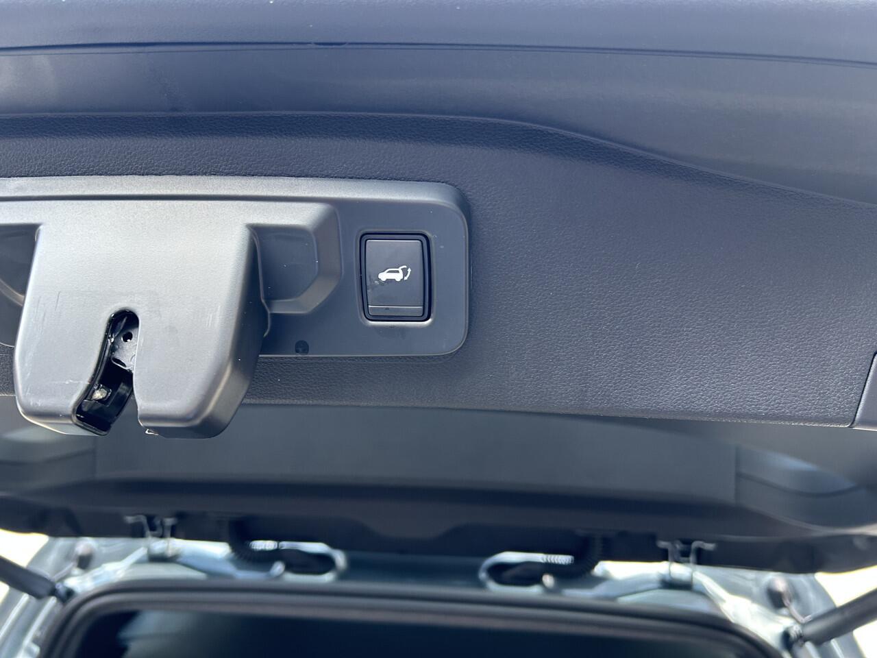 Renault ESPACE E-Tech full hybrid 200 iconic 5p.