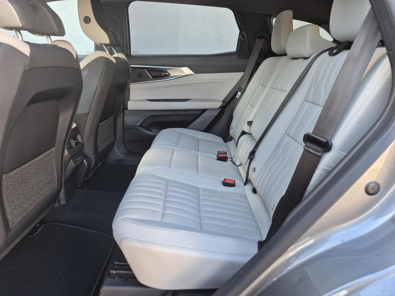 Renault ESPACE E-Tech Full Hybrid 200 7P Iconic Automaat / 7 Persoons / Fabrieksgarantie tot 04-2027 / Trekgewicht 1500 kg / Pack Vision / Allseason banden / Head Up Display / Panoramadak / Elektrische achterklep / Harman/Kardon Audio Systeem /