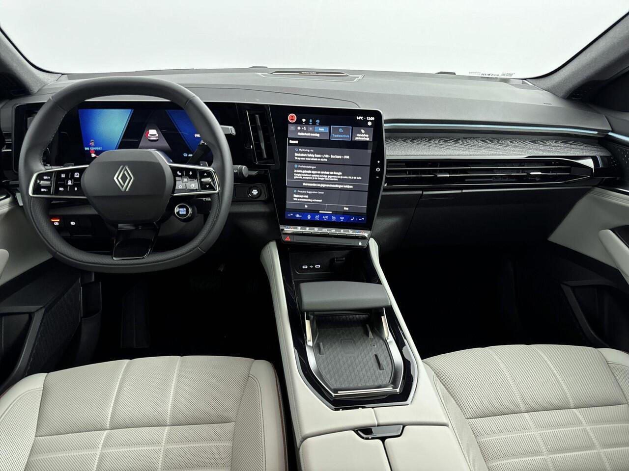 Renault ESPACE E-Tech full hybrid 200Pk iconic 7p. Automaat | Navigatie | Climate Control | Cruise Control Adaptief | 4Control | Apple Carplay/Android Auto | Stoel - en Stuur en Voorruitverwarming | Harman Kardon Premium Sound | Lederen Bekleding 'Initiale Paris' in G