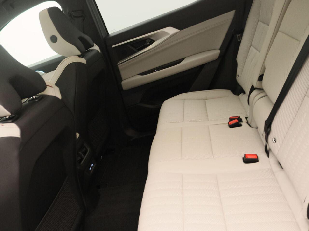 Renault ESPACE E-Tech full hybrid 200 iconic 7p. | Panoramadak | Harman Kardon | Head-up display | Elektronische Memory Seats | 360° Camera | Demo