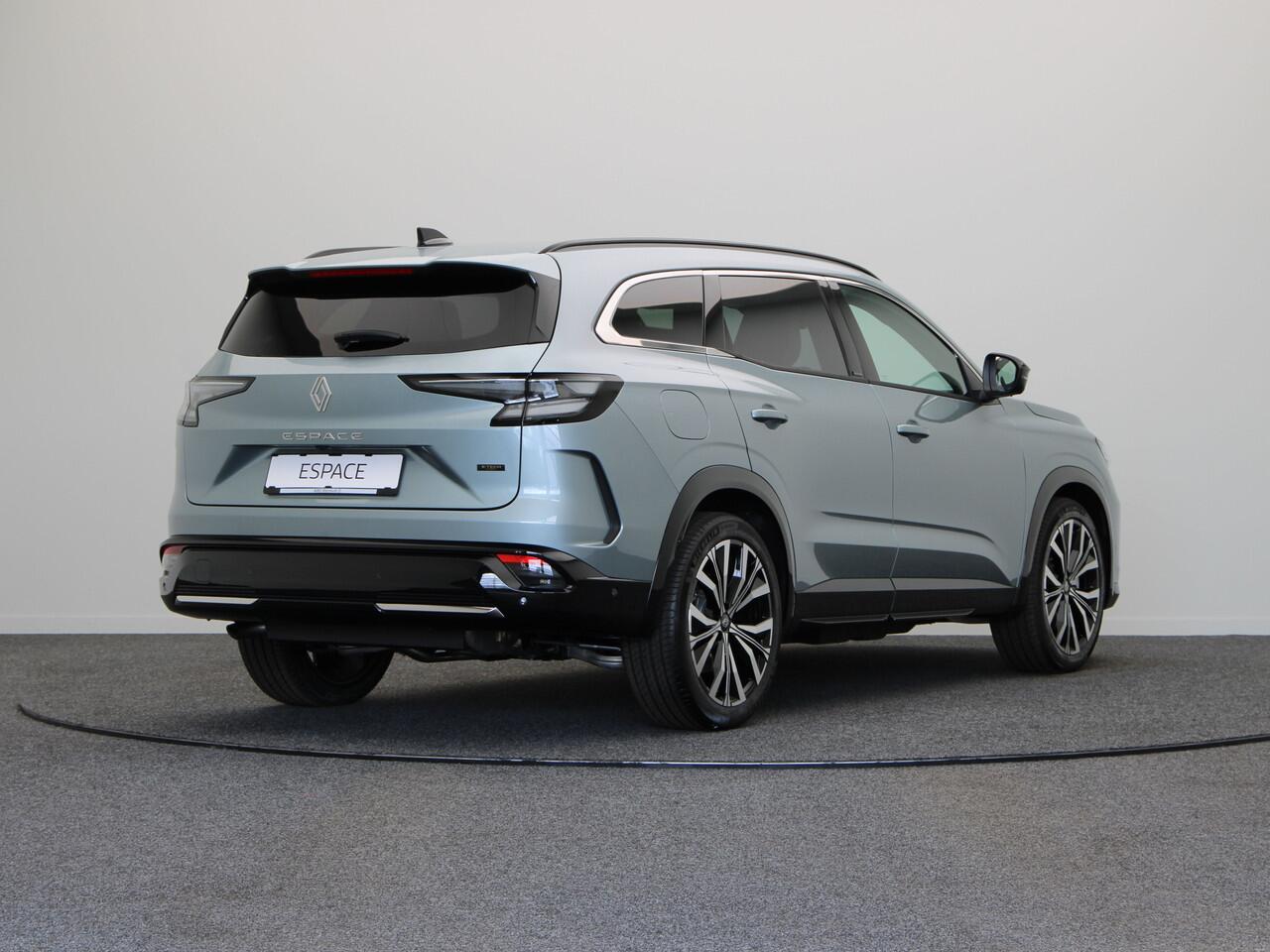 Renault ESPACE Iconic Hybrid 200 | Achteruitrijcamera | Elektrisch verwarmbare voorstoelen | Elektronisch geregelde airconditioning