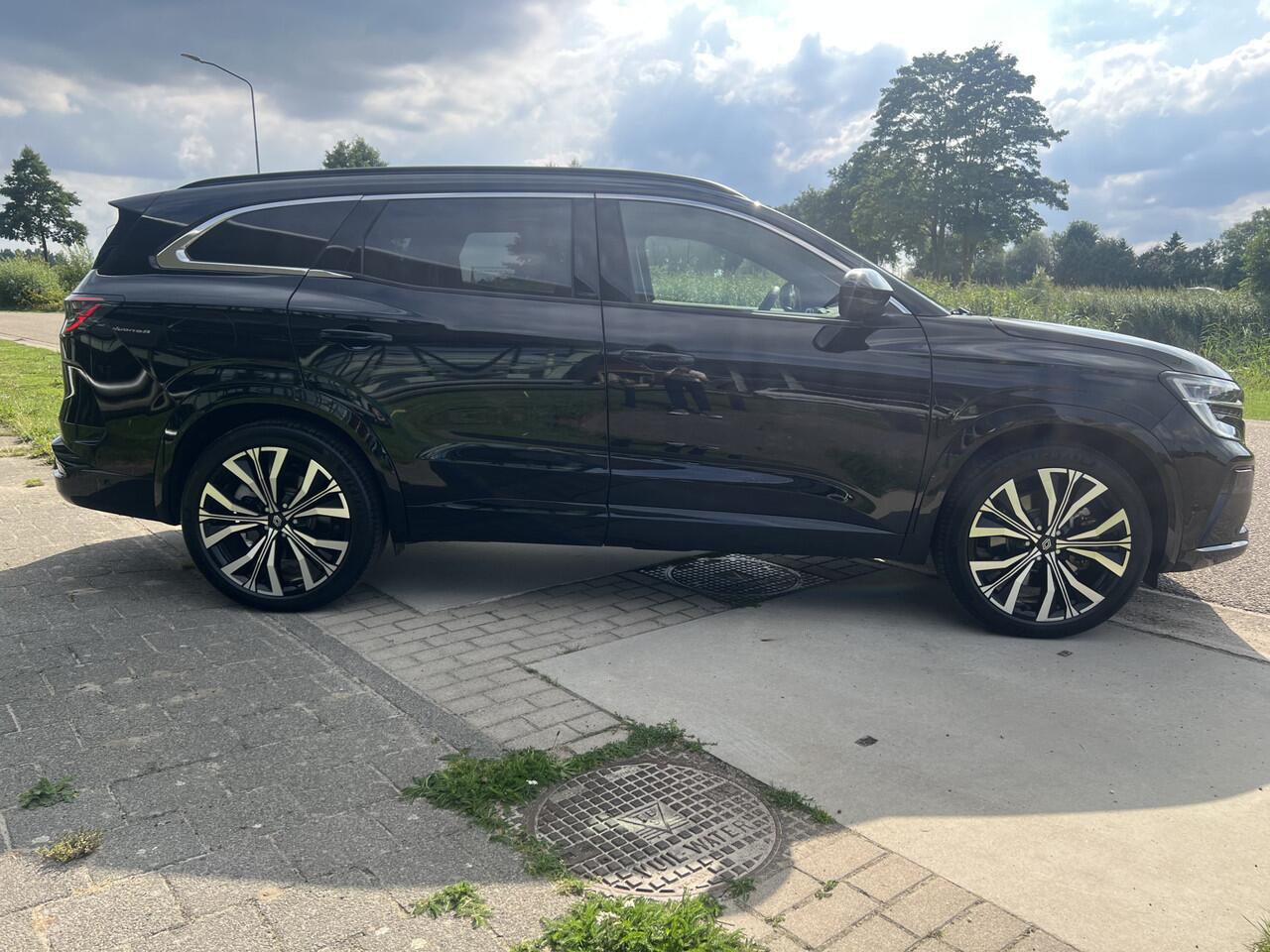 Renault ESPACE E-Tech full hybrid 200PK iconic 7 persoons / Matrix Led / Panoramadak / 4 Control / Harman Kardon /