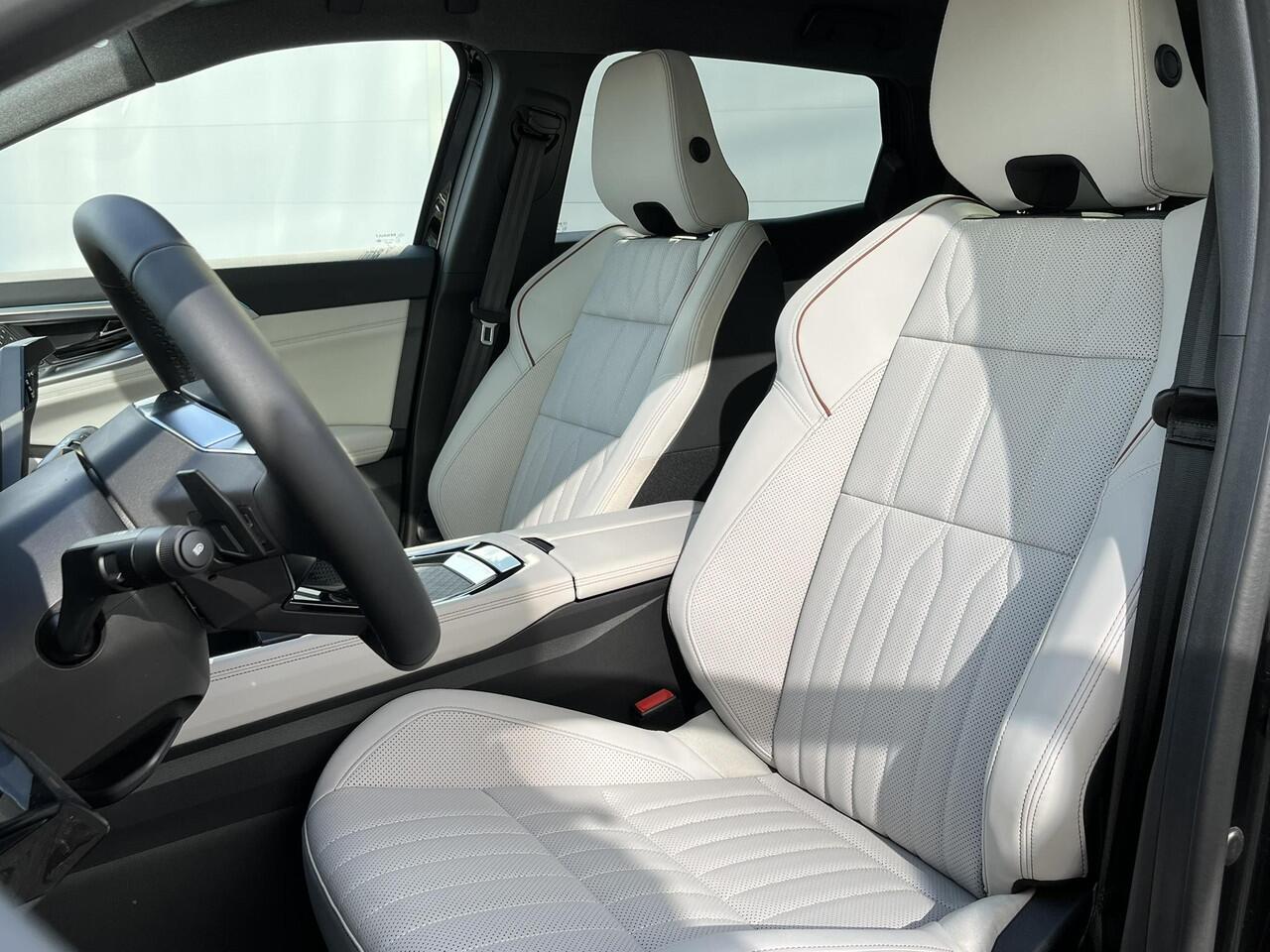 Renault ESPACE E-Tech full hybrid 200 Iconic 7p. | Panorama dak | Matrix | Harman Kardon