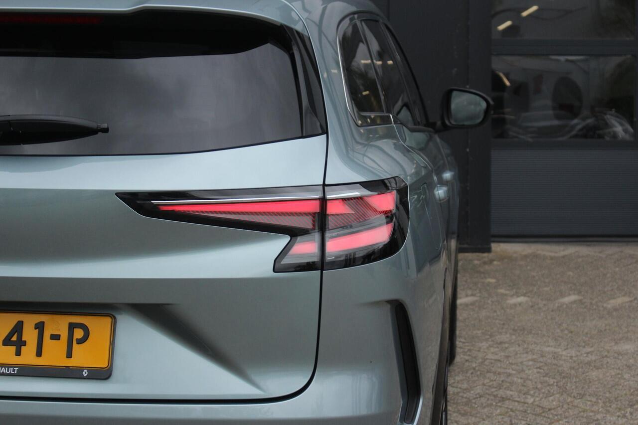 Renault ESPACE E-Tech full hybrid 200Pk iconic 7p. | Solarbay panoramadak | Google Navigatie | Draadloze Carplay | Harman Kardon | Matrix Led Beam koplampen | Cruise Control Adaptief | Pack Advanced Driving Assist | 4 Control | Lederenbekleding | Elektrische Stoelen | S