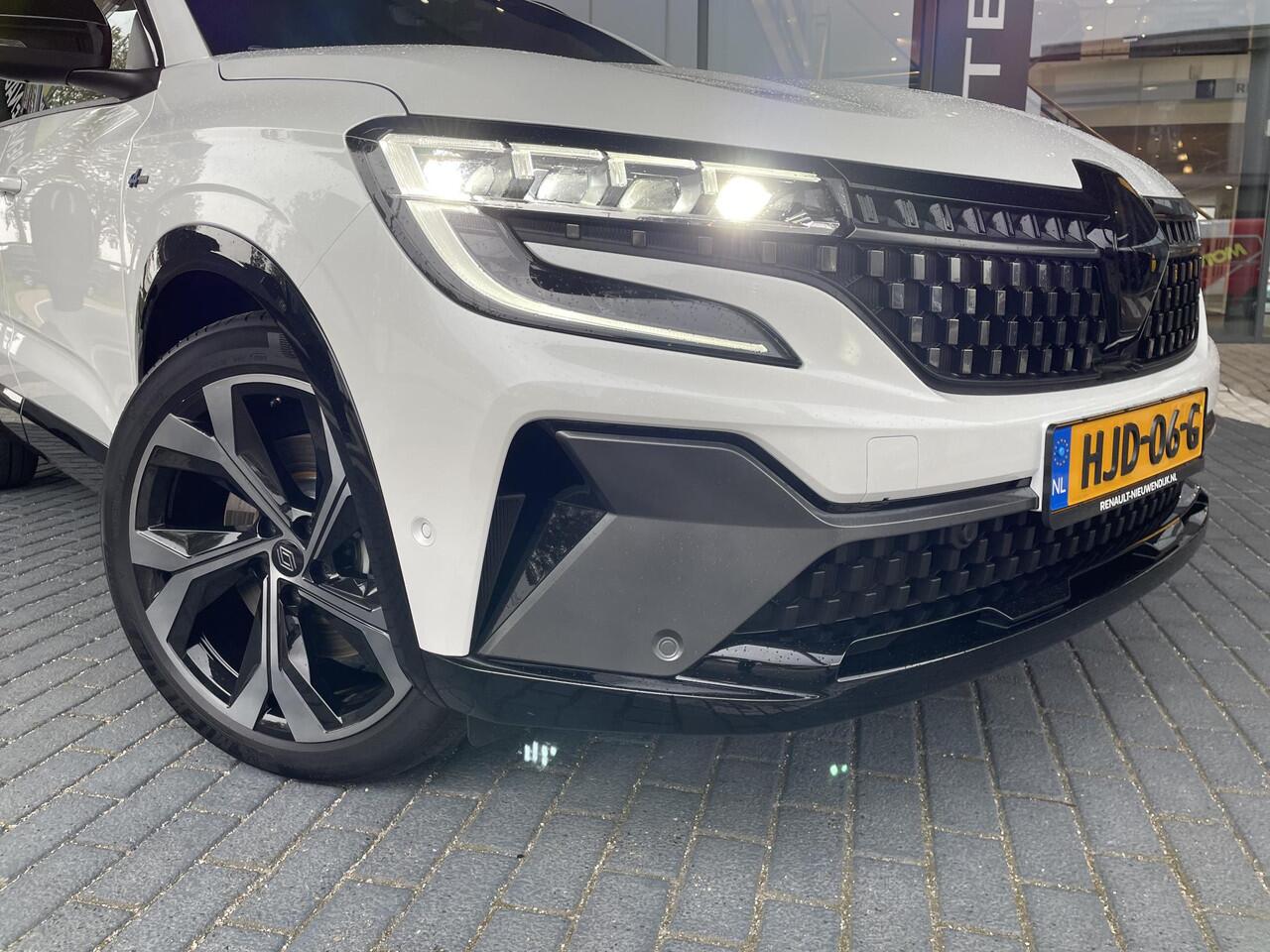 Renault ESPACE E-Tech full hybrid 200 esprit Alpine 7p. / PACK HARMAN KARDON / PACK ADVANCED DRIVING ASSIST