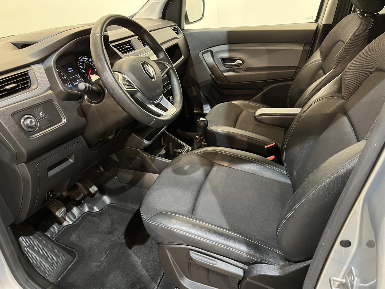 Renault EXPRESS 1.5 dCi 95 Comfort + / Euro 6 / Airco / Cruise Control / CarPlay / Trekhaak / Camera / Navigatie / 17" LMV / 77.500 KM !!