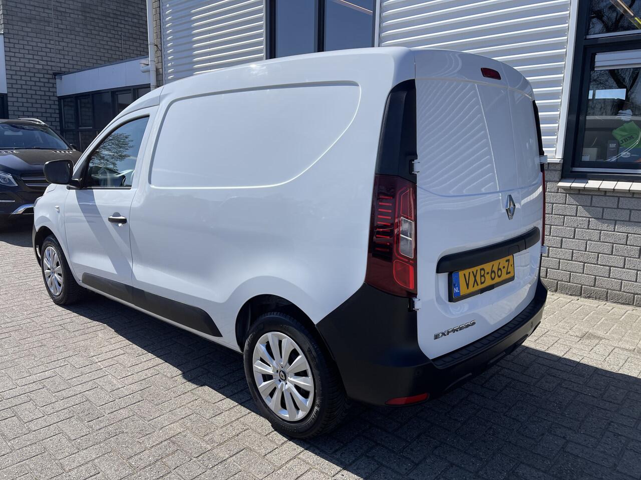 Renault EXPRESS 1.5 dCi 75 Comfort + / vaste prijs rijklaar ¤ 11.950 ex btw / lease vanaf ¤ 201 / airco / cruise / euro 6 diesel / schuifdeur / armsteun / parkeersensoren achter