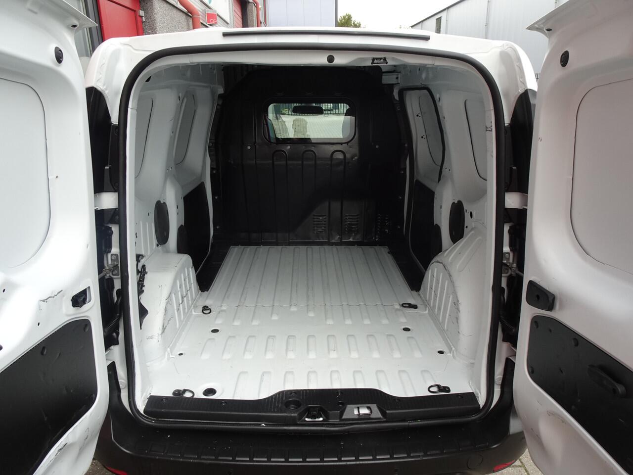 Renault EXPRESS 1.3 TCe 100 Comfort benzine uitvoering airco uniek