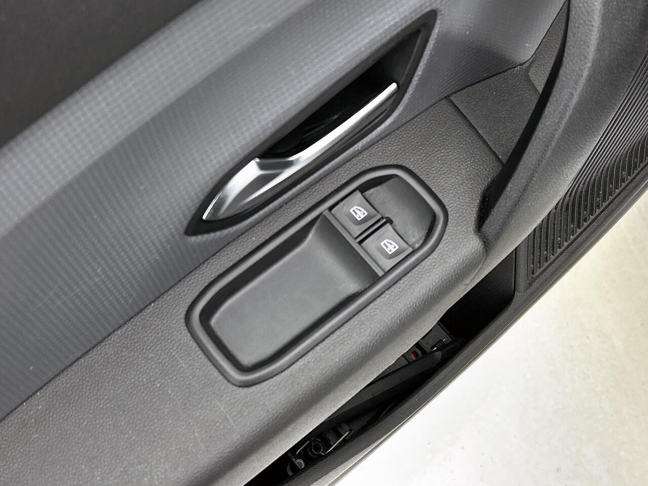 Renault EXPRESS 1.5 dCi 95PK Comfort + / CRUISE CONTROL / PARKEER SENSOREN