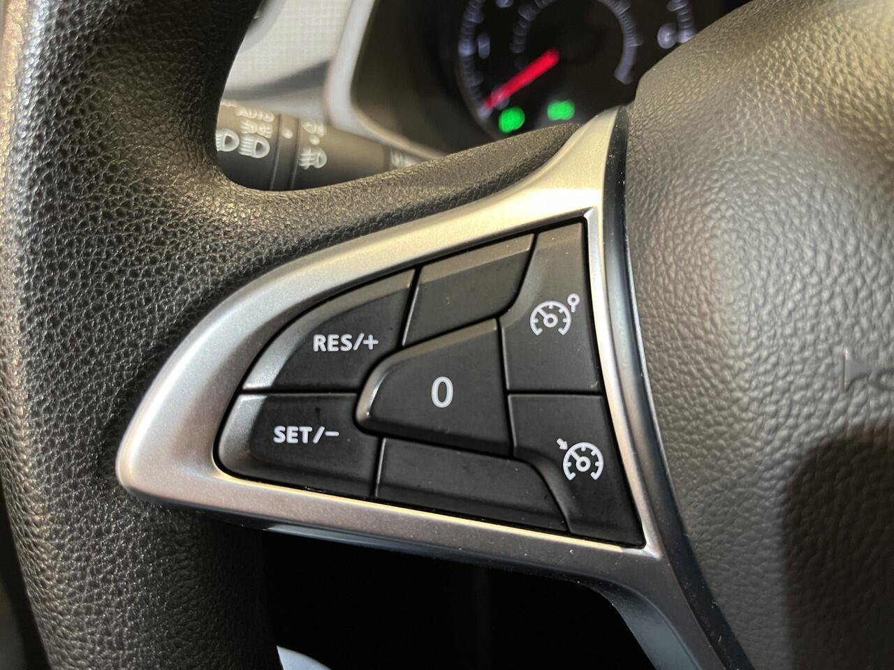 Renault EXPRESS 1.5 dCi 95 Comfort + / Euro 6 / Airco / Cruise Control / CarPlay / Trekhaak / Camera / Navigatie / 17" LMV / 77.500 KM !!