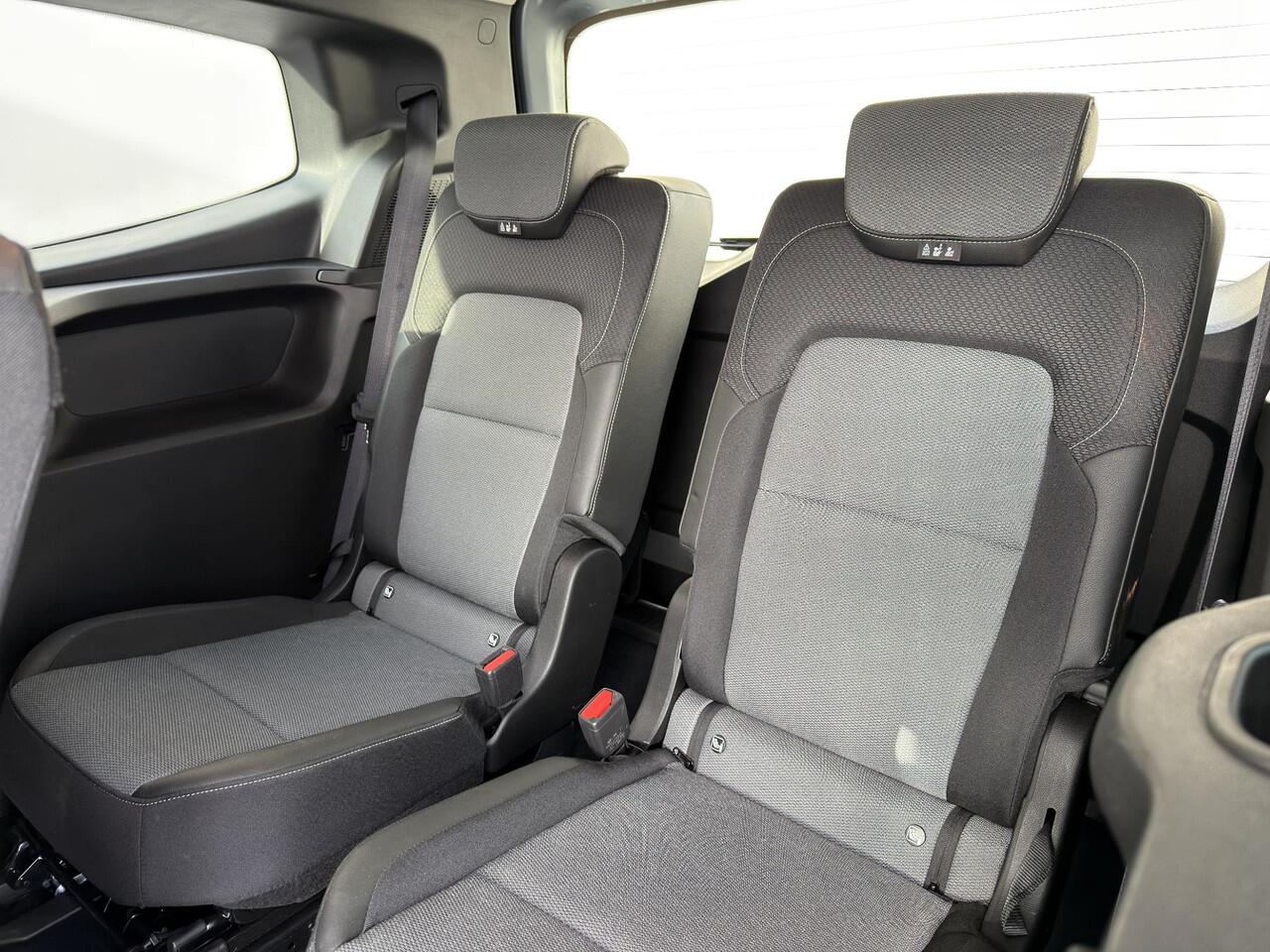 Renault GRAND KANGOO TCe 130 EDC Techno L2 / 7 Persoons / Automaat / Fabrieksgarantie tot 05-2027 / Camera / Navigatie / Cruise / Clima / AppleCarplay & Android auto / Parkeersensoren /