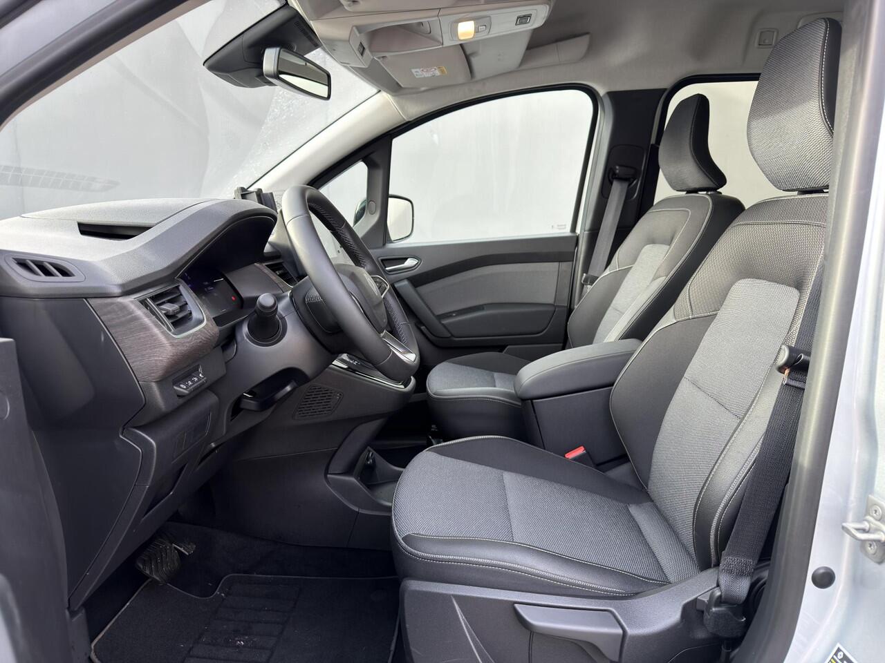 Renault GRAND KANGOO TCe 130 EDC Techno L2 / 7 Persoons / Automaat / Fabrieksgarantie tot 05-2027 / Camera / Navigatie / Cruise / Clima / AppleCarplay & Android auto / Parkeersensoren /