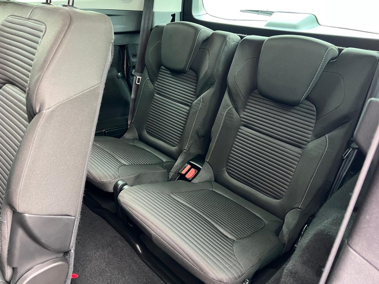 Renault GRAND SCENIC 1.3 TCe 140pk Equilibre/7-persoons/*2022*/Camera/Carplay/Cruise/Led