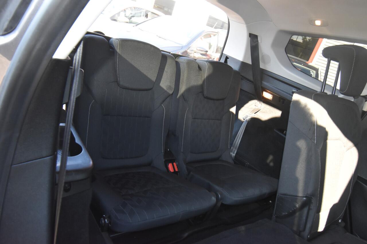 Renault GRAND SCENIC 1.3 TCe Limited 7p. , CLIMATRONIC , NAVI , CR CONTR , PDC V+A , LMV20 ,