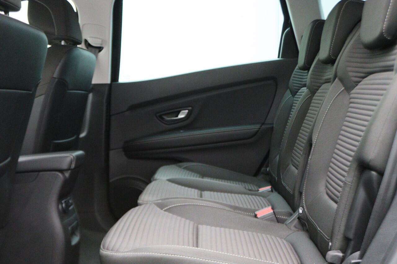 Renault GRAND SCENIC 1.3 TCe Equilibre 7p. Camera, Apple Carplay, Keyless, Trekhaak, LED, Climate