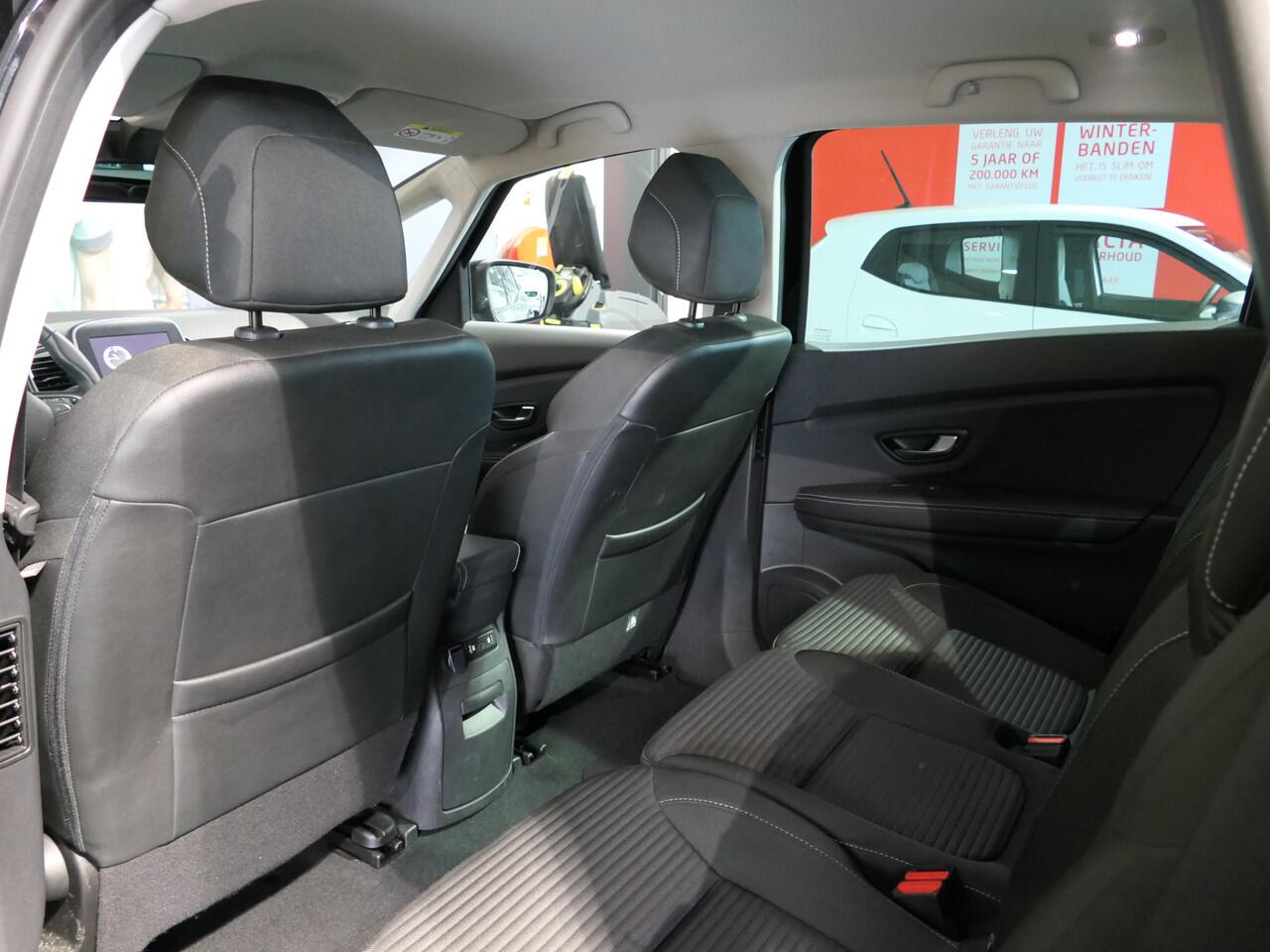 Renault GRAND SCENIC 1.3 TCe Equilibre 7p. - Occasion Lease vanaf ¤589 p/m - *AUTOMAAT* - Trekhaak - camera - allseasons - sensor v+a