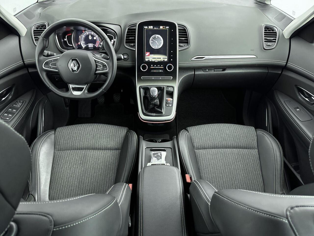 Renault GRAND SCENIC 1.3 TCe Techno 7p. | Apple Carplay & Android Auto | Electronic Climate Control | Lichtmetalen Velgen 20" | Cruise control | Navigatie | Trekhaak