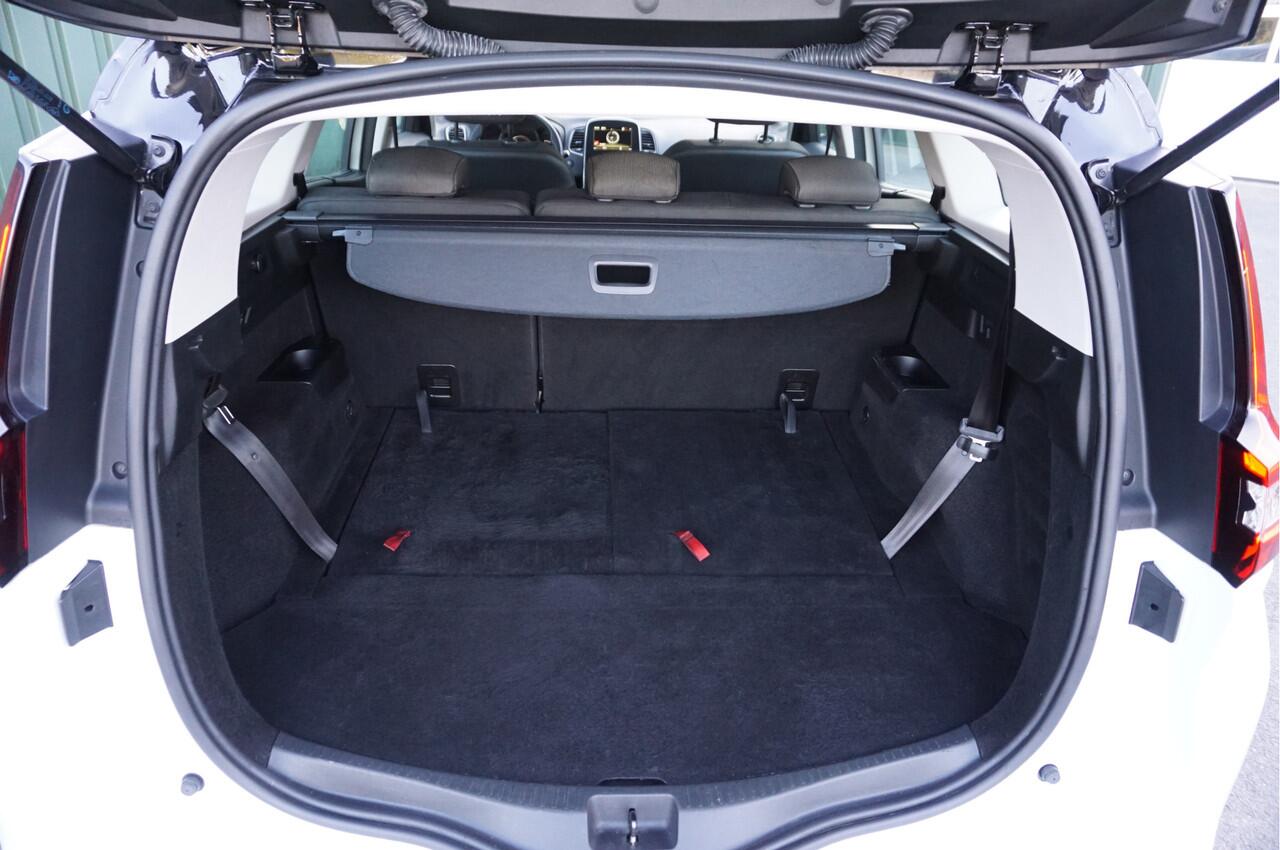 Renault GRAND SCENIC 1.3 TCe 140pk Automaat 7-persoons + Trekhaak/ Navi/ Camera/ Keyless/ Garantie!