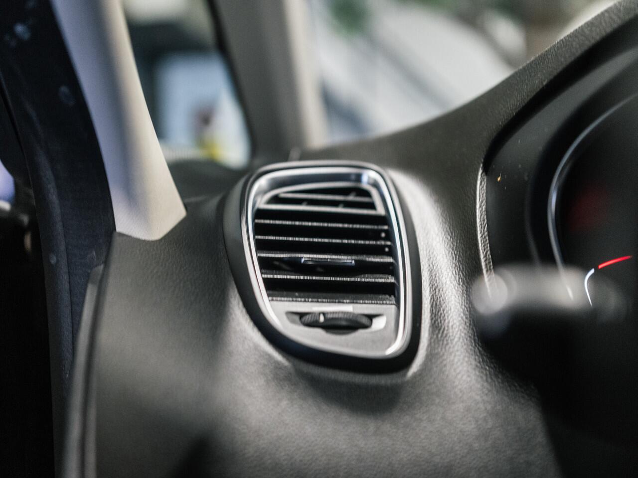 Renault GRAND SCENIC 1.3 140pk TCe Intens 7p. Half leder | Sensoren | LED | Navi | Lane | Dodehoek