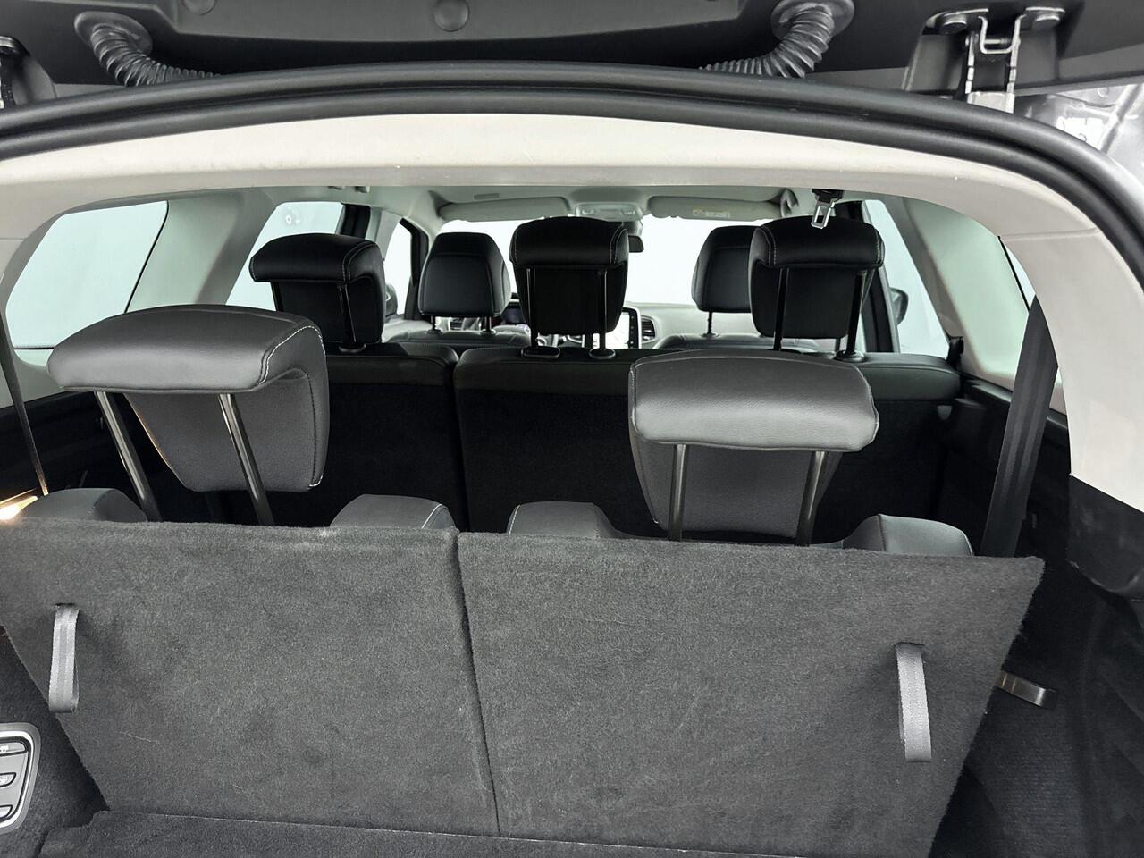 Renault GRAND SCENIC 1.3 TCe Techno 7p. | Apple Carplay & Android Auto | Electronic Climate Control | Lichtmetalen Velgen 20" | Cruise control | Navigatie | Trekhaak