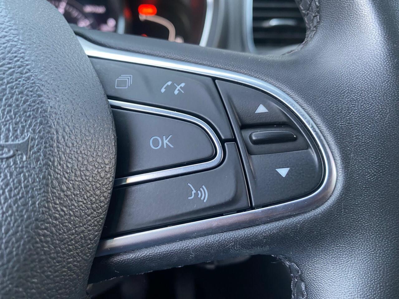 Renault GRAND SCENIC BWJ 2021 | 1.3 TCe 116PK Business Zen 7p. | TREKHAAK | CAMERA | CLIMA | NAVI | CARPLAY | PDC 2X |