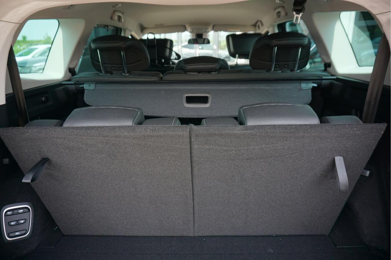 Renault GRAND SCENIC 1.3 TCe 140 EDC Intens 7P Black Edition