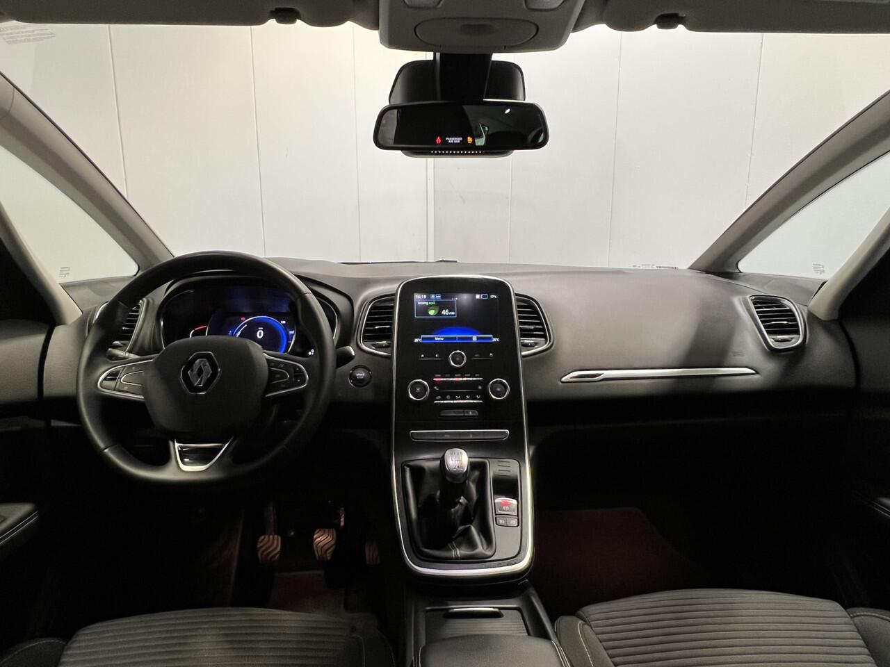 Renault GRAND SCENIC 1.3 TCe Equilibre 7p. | Navigatie/Android/Apple Carplay | Camera Voor en Achter + PDC | Cruise Control | Airco |