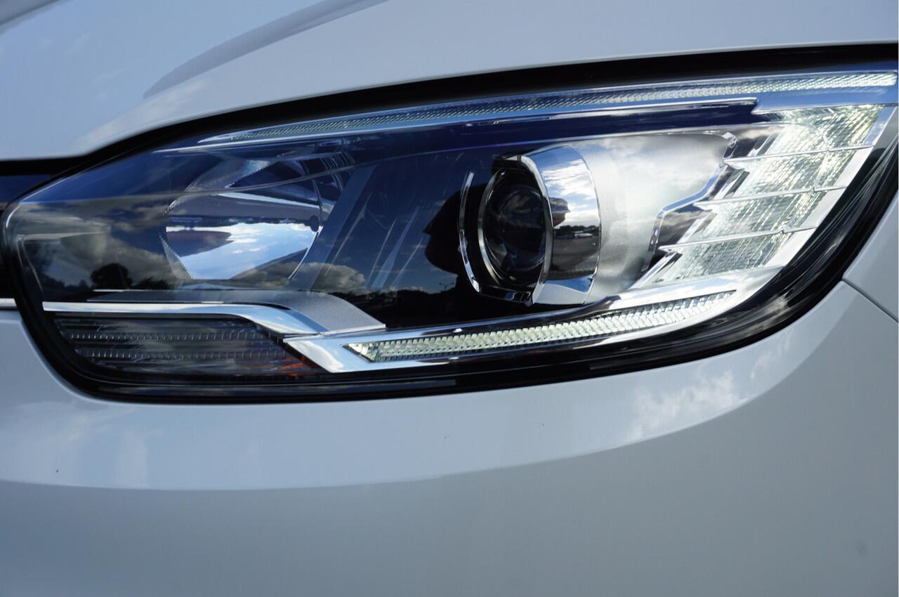 Renault GRAND SCENIC 1.3 TCe 140pk Automaat 7-persoons + Trekhaak/ Navi/ Camera/ Keyless/ Garantie!