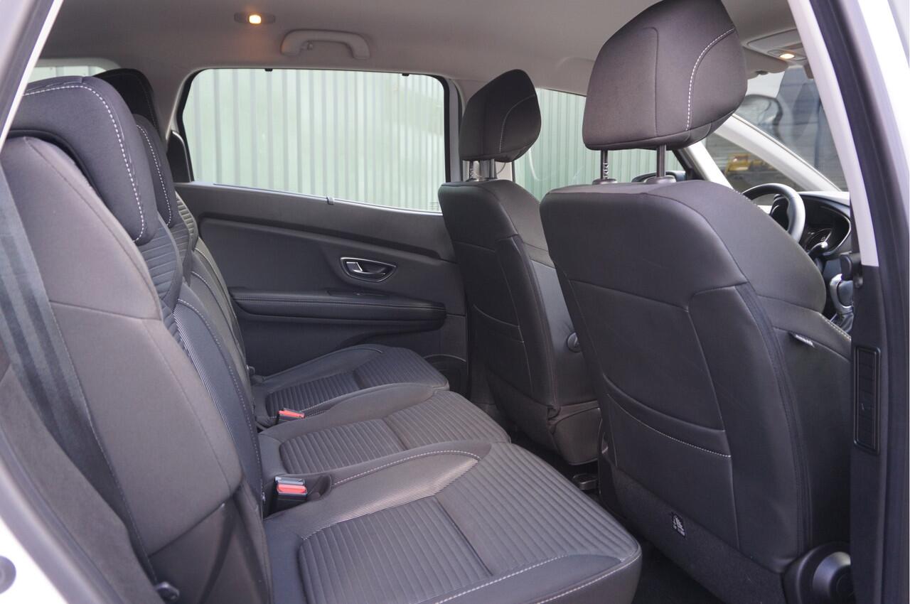 Renault GRAND SCENIC 1.3 TCe 140pk Automaat 7-persoons + Trekhaak/ Navi/ Camera/ Keyless/ Garantie!