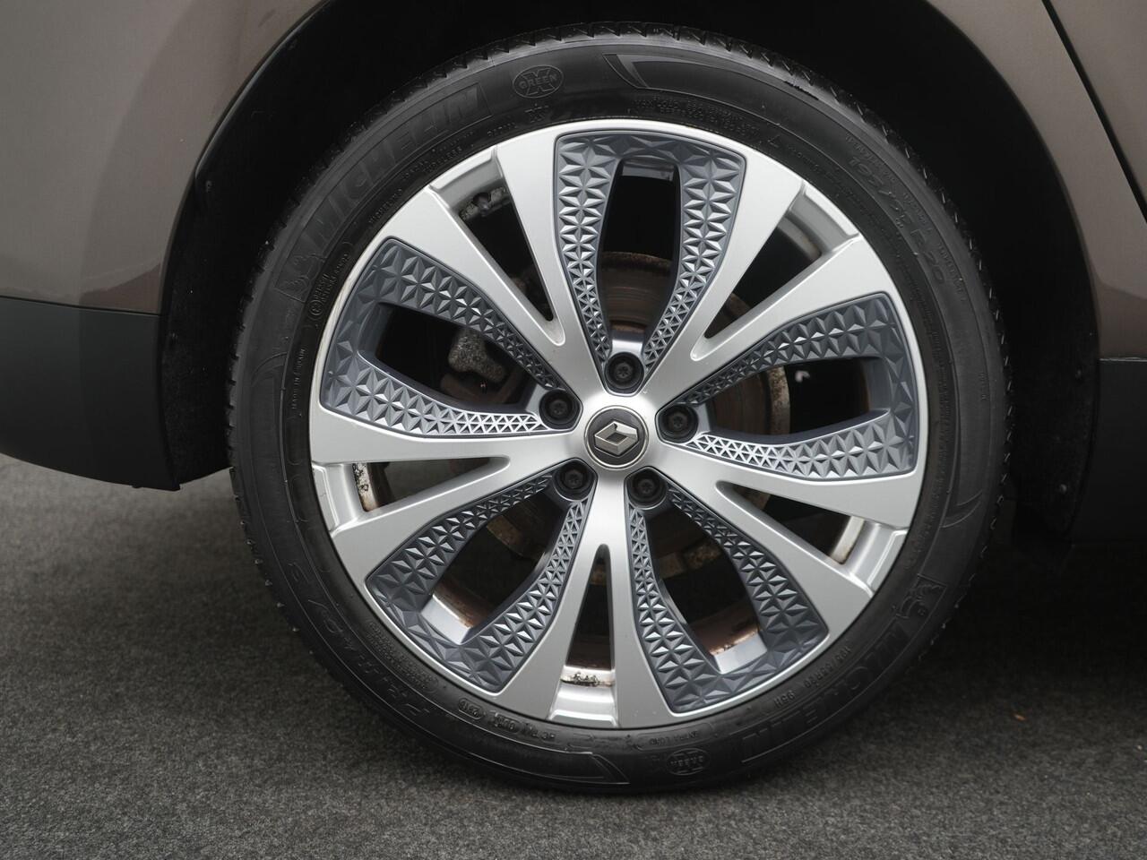 Renault GRAND SCENIC TCe 140 Intens - Occasion Lease Vanaf ¤243 p/m - RIJKLAARPRIJS - 5-persoons -Trekhaak