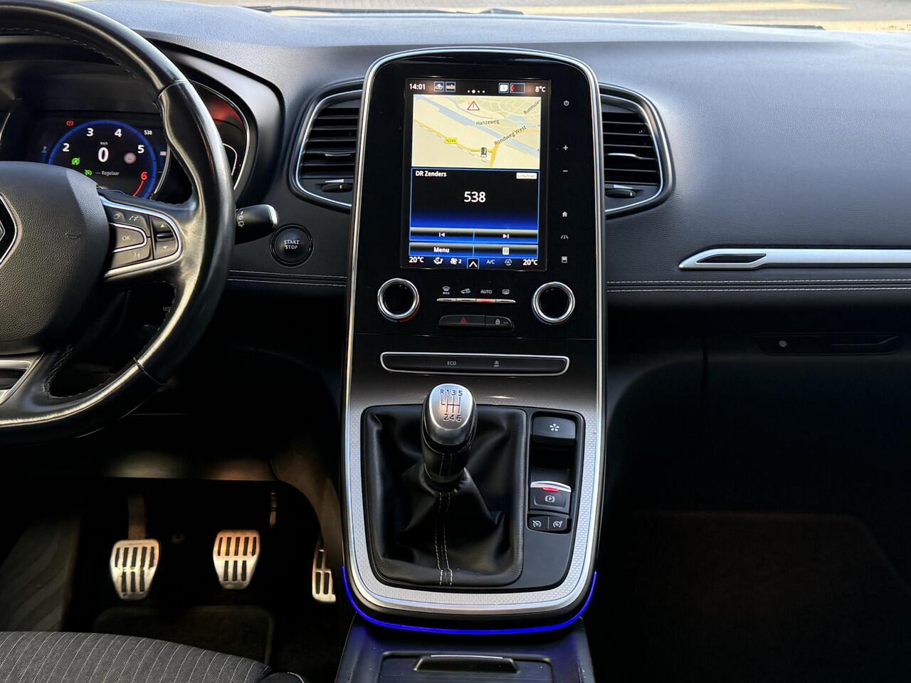 Renault GRAND SCENIC 1.3 TCe Intens 7p. | Trekhaak | Navigatie | Achteruitrijcamera | LED | DAB | Climate Control | Key-less | Cruise Control | Lichtmetaal |